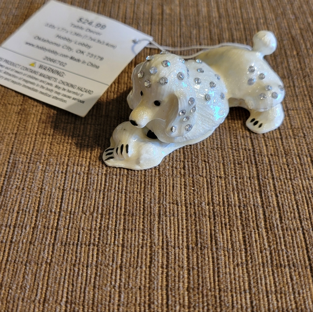 NWT Small Metal Trinket Box